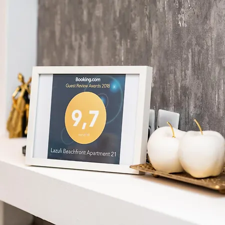 Lazuli Sea View Beachfront Ap 21 公寓