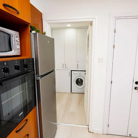 Lazuli Sea View Beachfront Ap 21 Apartment *