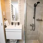 Apartament Lazuli Sea View Beachfront Ap 21 *
