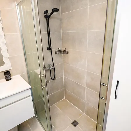 Apartament Lazuli Sea View Beachfront Ap 21 *