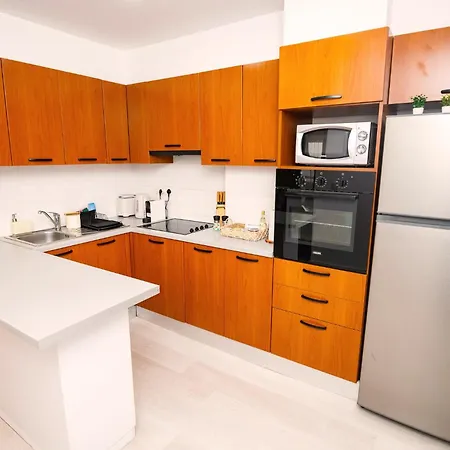 Lazuli Sea View Beachfront Ap 21