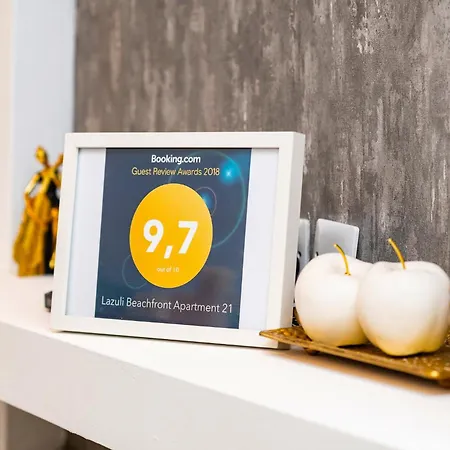 Lazuli Sea View Beachfront Ap 21 شقة لارنكا