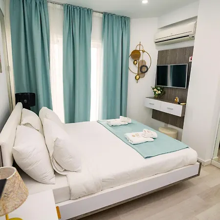 Lazuli Sea View Beachfront Ap 21