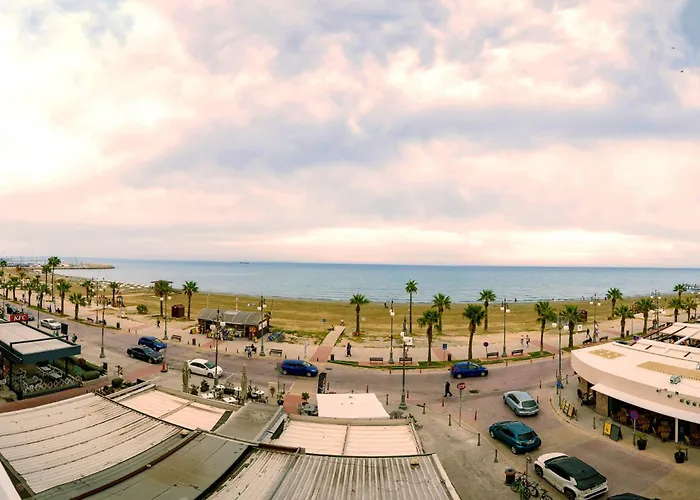 Lazuli Sea View Beachfront Ap 21 * Larnaca